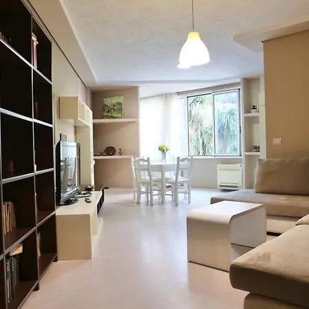 Casa Miel En El Botanico Apartamento Tirana