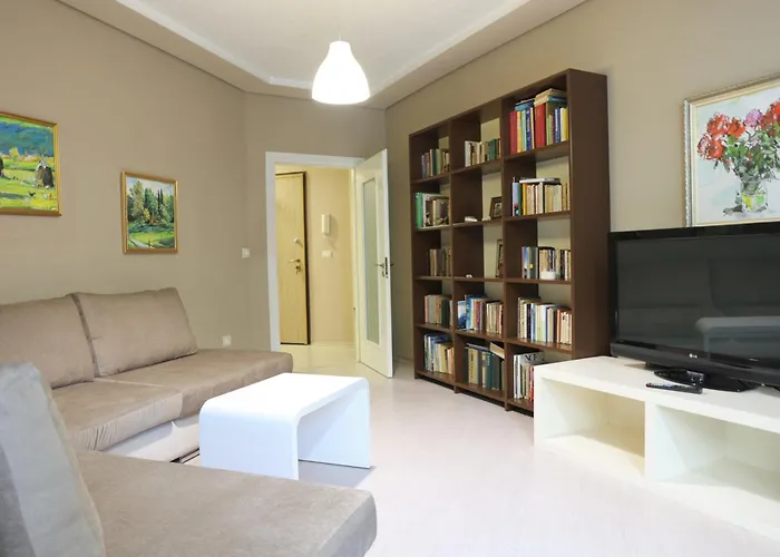 Casa Miel En El Botanico Tirana